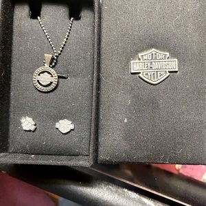 Harley Davidson ear rings and necklace set still in box